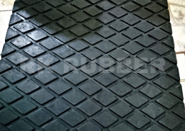 diamond type rubber matting