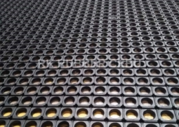 checkered type rubber matting